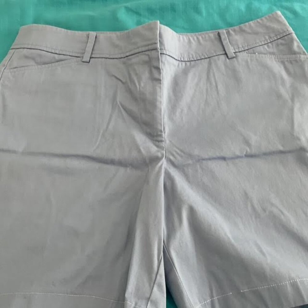 Talbots Perfect Shorts size 12 Purple/bluish color